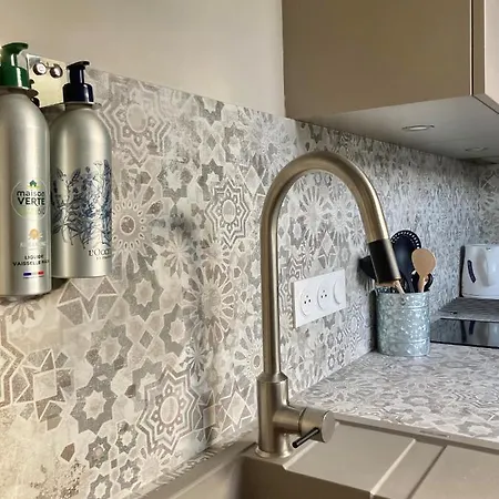 Proche Balcon Et Parking *