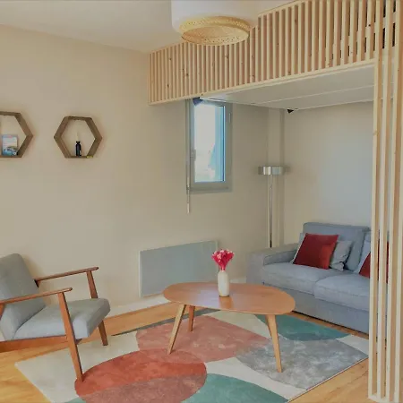 Апартаменты Proche Balcon Et Parking Довиль