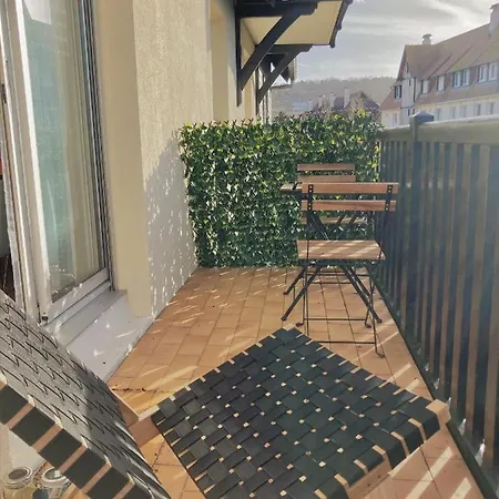 Апартаменты Proche Balcon Et Parking Довиль