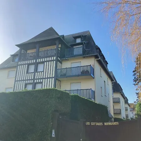 Apartment Proche Balcon Et Parking Deauville