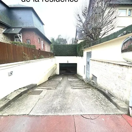 Proche Balcon Et Parking Apartament