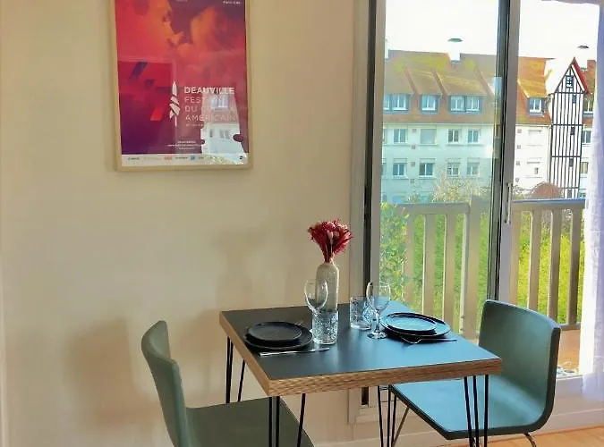 Proche Balcon Et Parking * Deauville