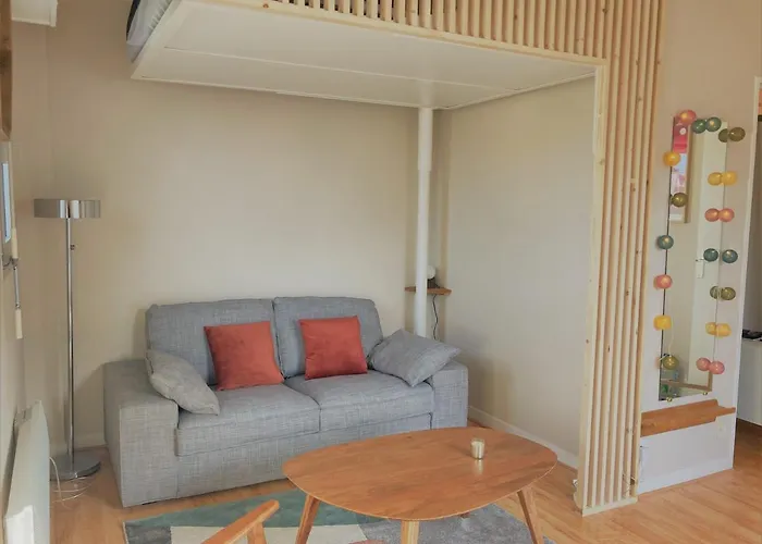 Proche Balcon Et Parking