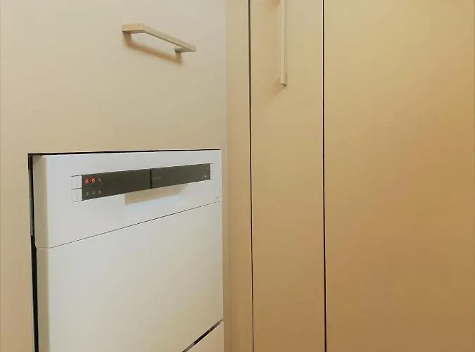 Apartment Proche Balcon Et Parking