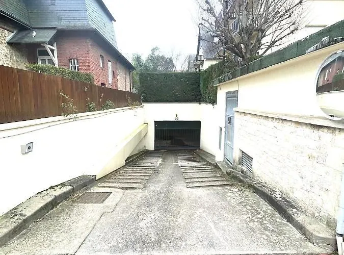 Proche Balcon Et Parking Apartment